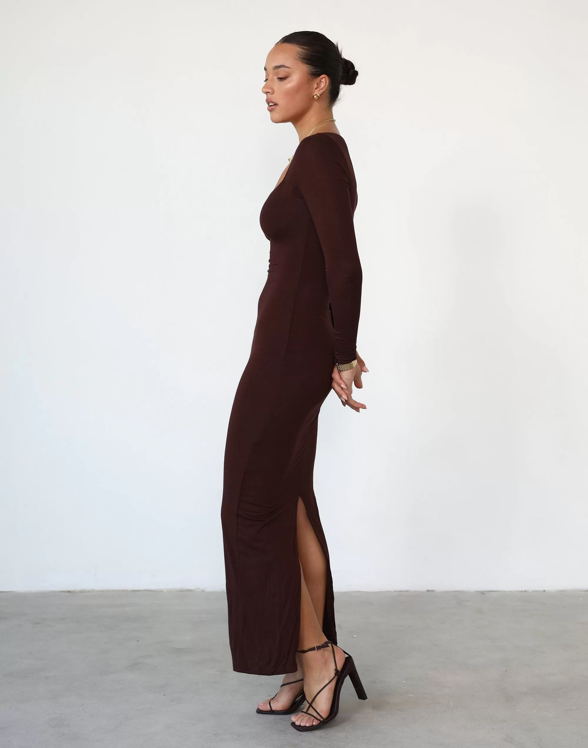 Eyes On Me Maxi Dress (Cocoa)