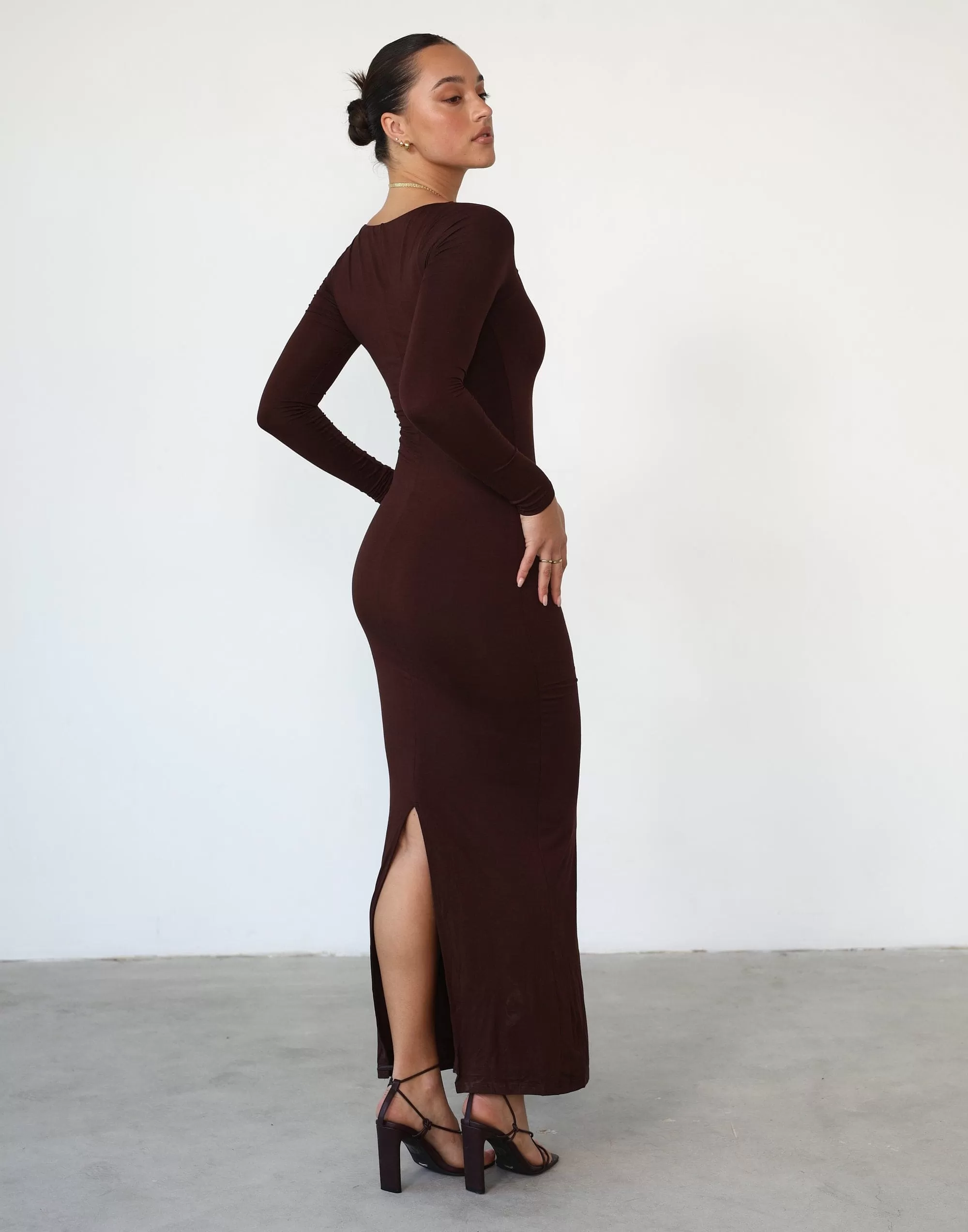 Eyes On Me Maxi Dress (Cocoa)