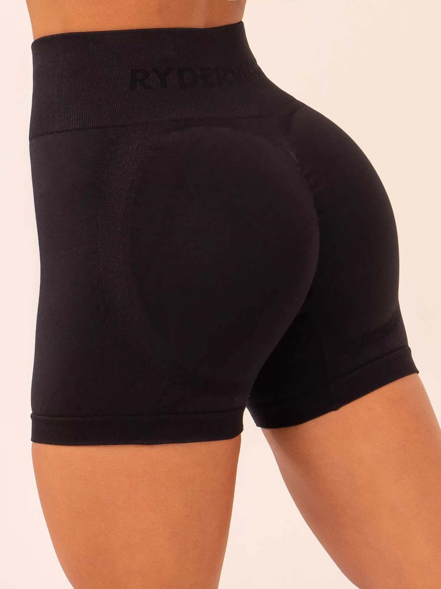 Lift Scrunch Seamless Shorts - Black