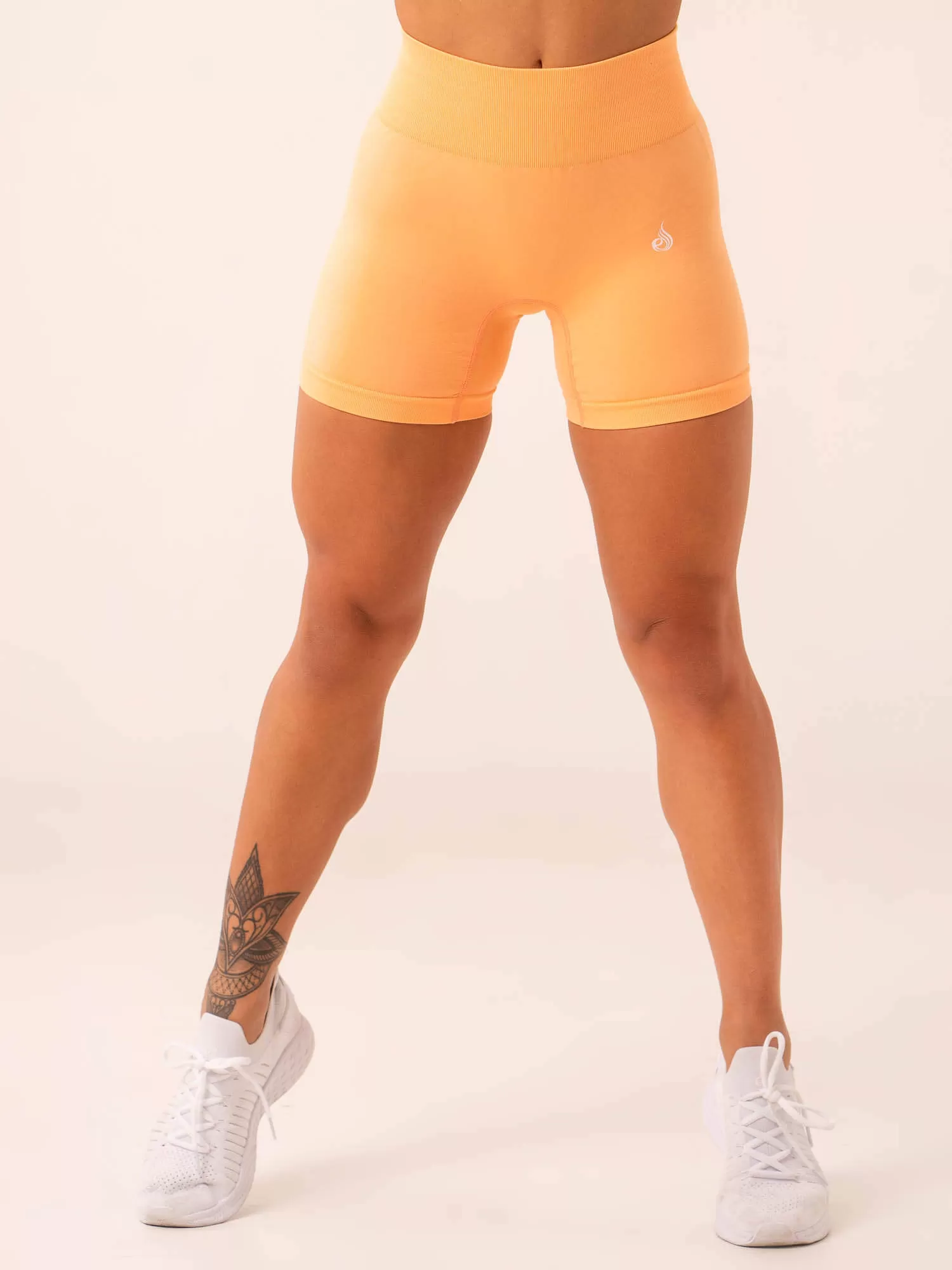 Lift Scrunch Seamless Shorts - Mango