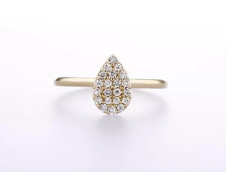 Pear Diamond Ring (0.25Ctw)