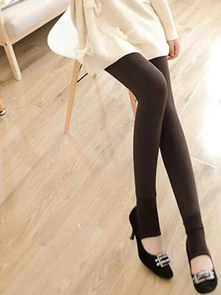 Ultra-Warm Fleece Lined Leggings for Women in Black and Wine